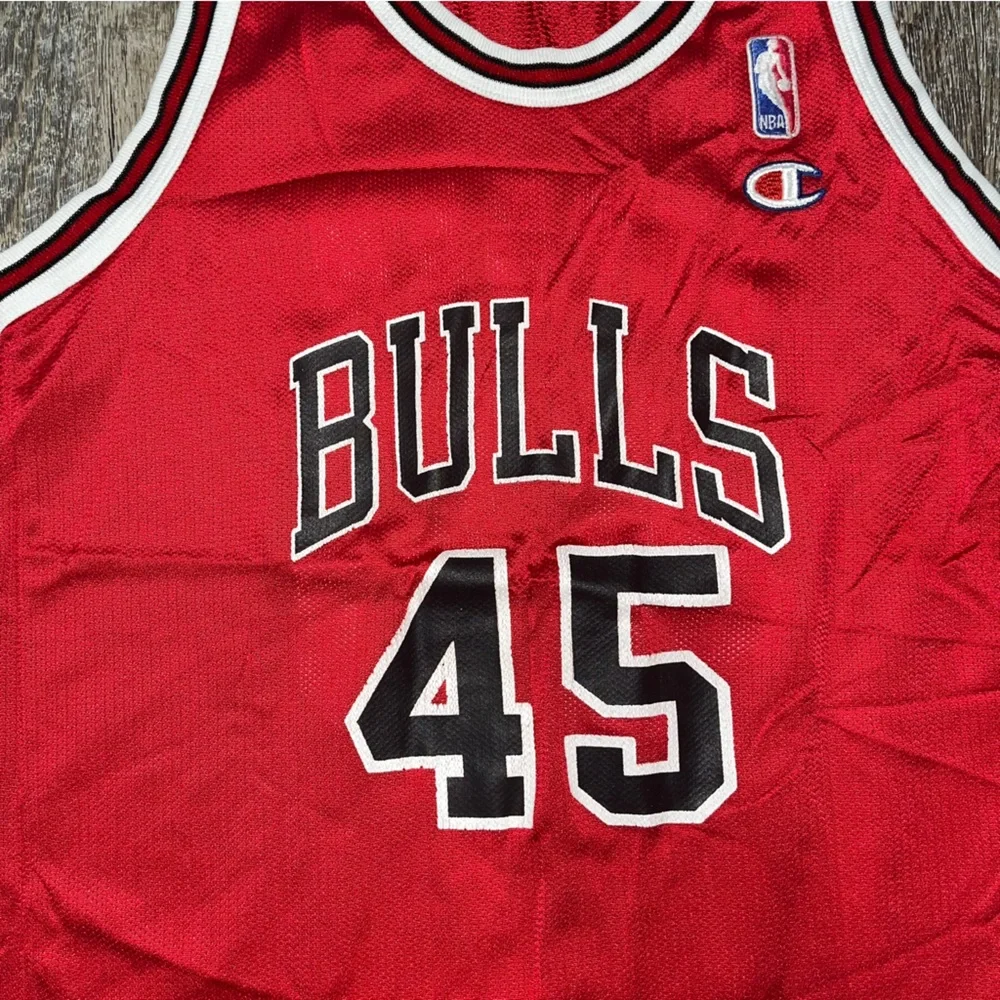 Vintage 90’s Chicago‎ Bulls Michael Jordan #45 Youth Jersey Size L (14-16)